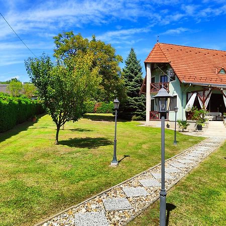 Balaton Garden Apartment Balatongyorok Exterior photo